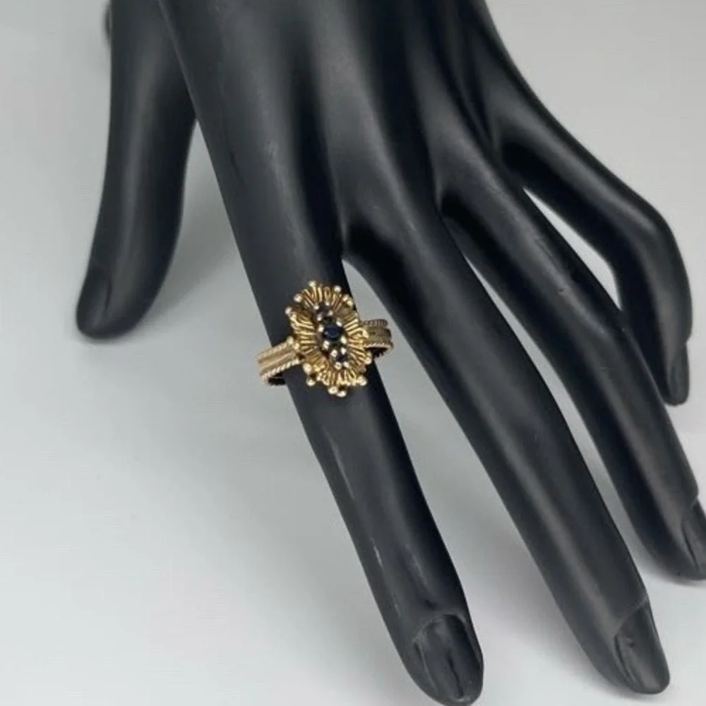 Vintage 14K Yellow Gold Black Stone Cluster Ring Floral Estate Jewelry 5.34g